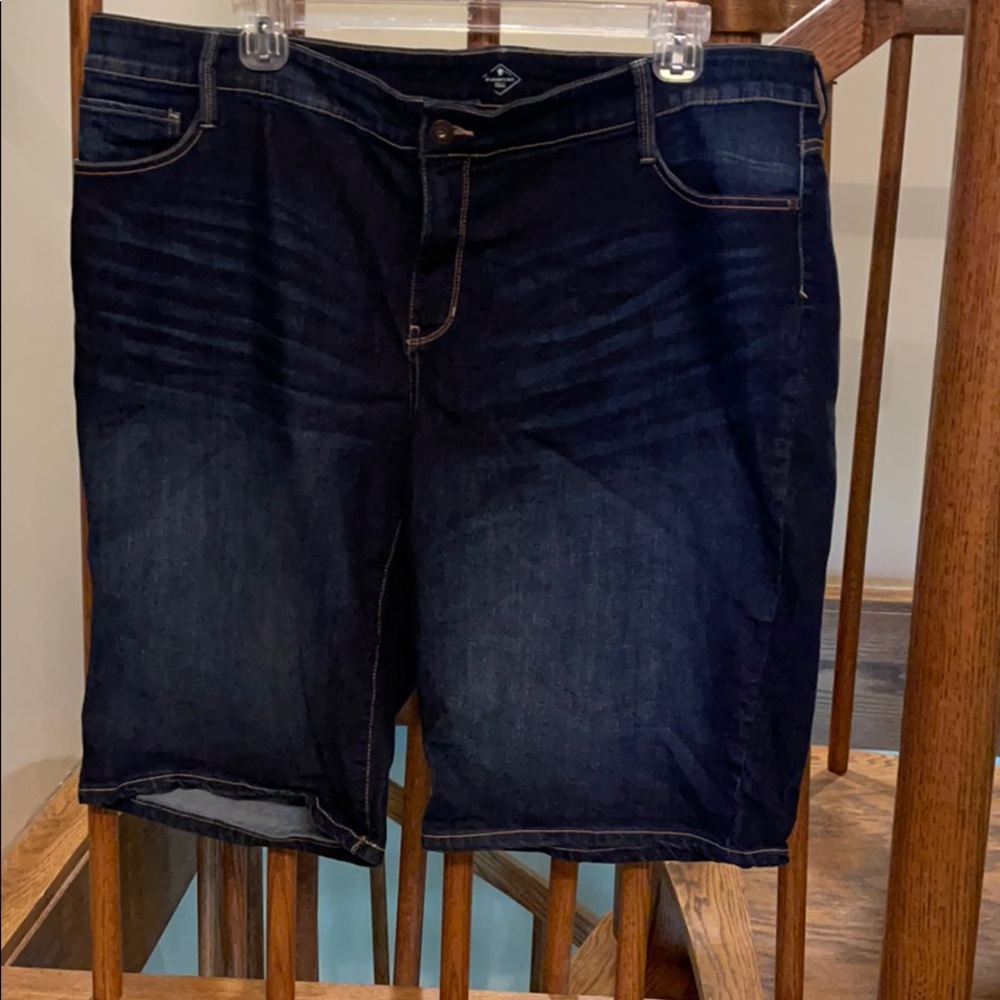 St. John’s Bay Bermuda Jean shorts, size 24w